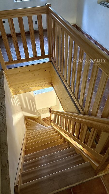 Nabízíme Vám k prodeji dům, bývalý mlýn, podl.plocha 163m2, Hynčina