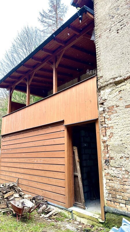 Nabízíme Vám k prodeji dům, bývalý mlýn, podl.plocha 163m2, Hynčina