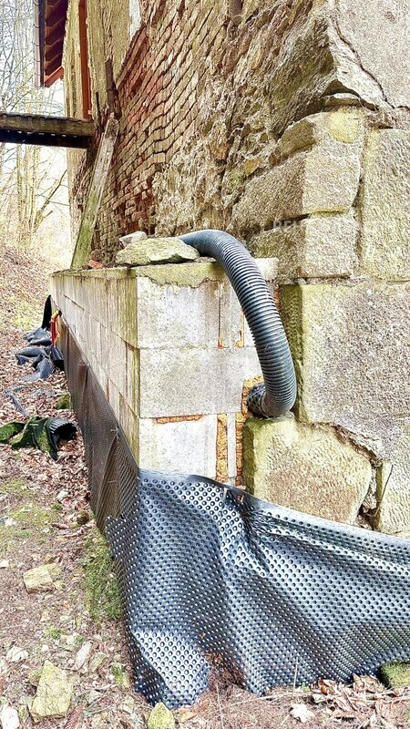 Nabízíme Vám k prodeji dům, bývalý mlýn, podl.plocha 163m2, Hynčina