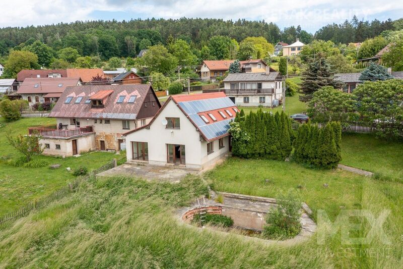 Nabízíme Vám k prodeji pěkný rodinný dům v obci Dřevěnice 8 km od Jičína u Nové Paky. Jedná se o…