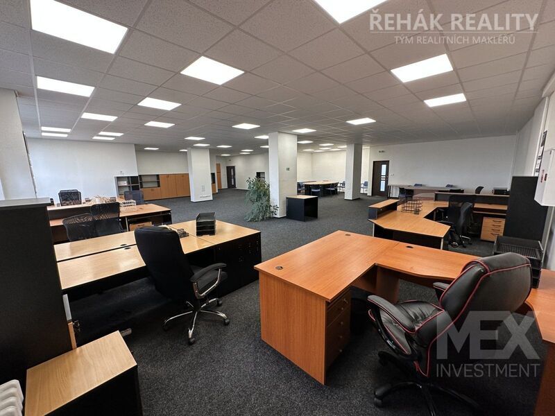 Nabízíme Vám k pronájmu administrativní prostory 120m2, vhodné i jako sklad, příkon 220 W. Prostor…