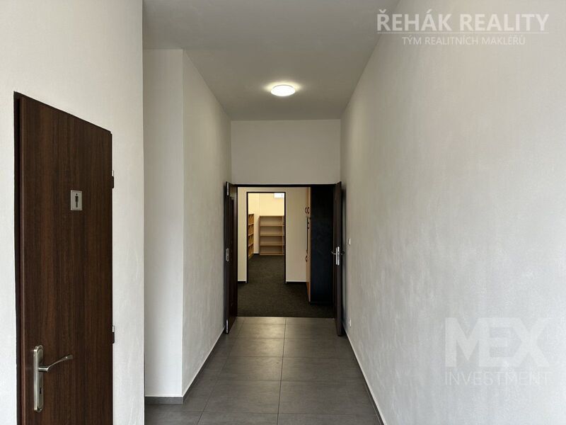 Nabízíme Vám k pronájmu administrativní prostory 120m2, vhodné i jako sklad, příkon 220 W. Prostor…