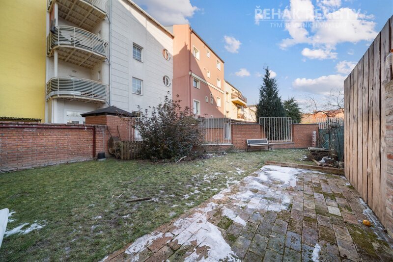 Prodej bytu 2+1 60 m² Teplého, Pardubice