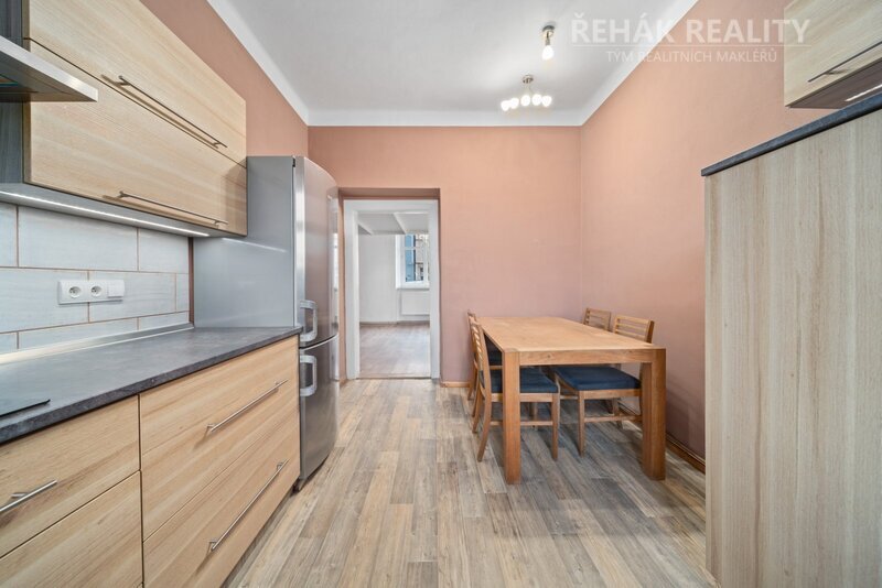 Prodej bytu 2+1 60 m² Teplého, Pardubice