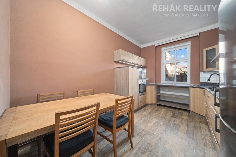 Prodej bytu 2+1 60 m² Teplého, Pardubice