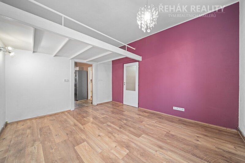 Prodej bytu 2+1 60 m² Teplého, Pardubice