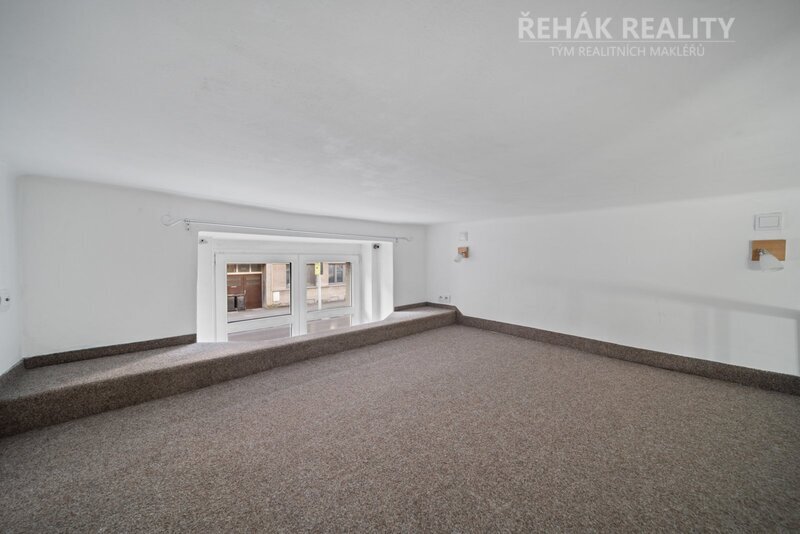 Prodej bytu 2+1 60 m² Teplého, Pardubice