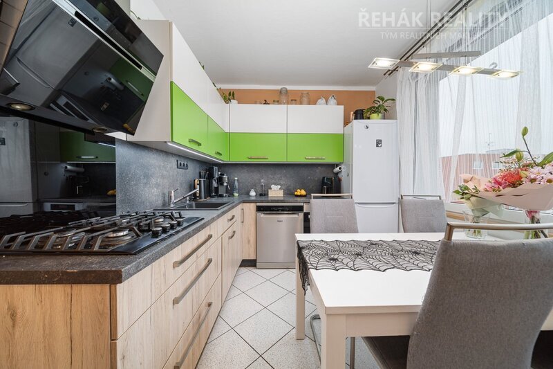 Prodej bytu 3+1 68 m²  Vysocká, Hradec Králové - Moravské Předměstí